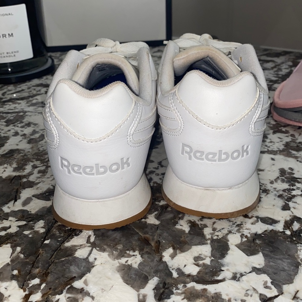 All white Reebok sneakers - Picture 2 of 2